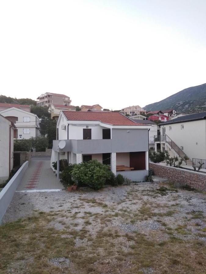 Apartment 11 Primorska Ulica *
